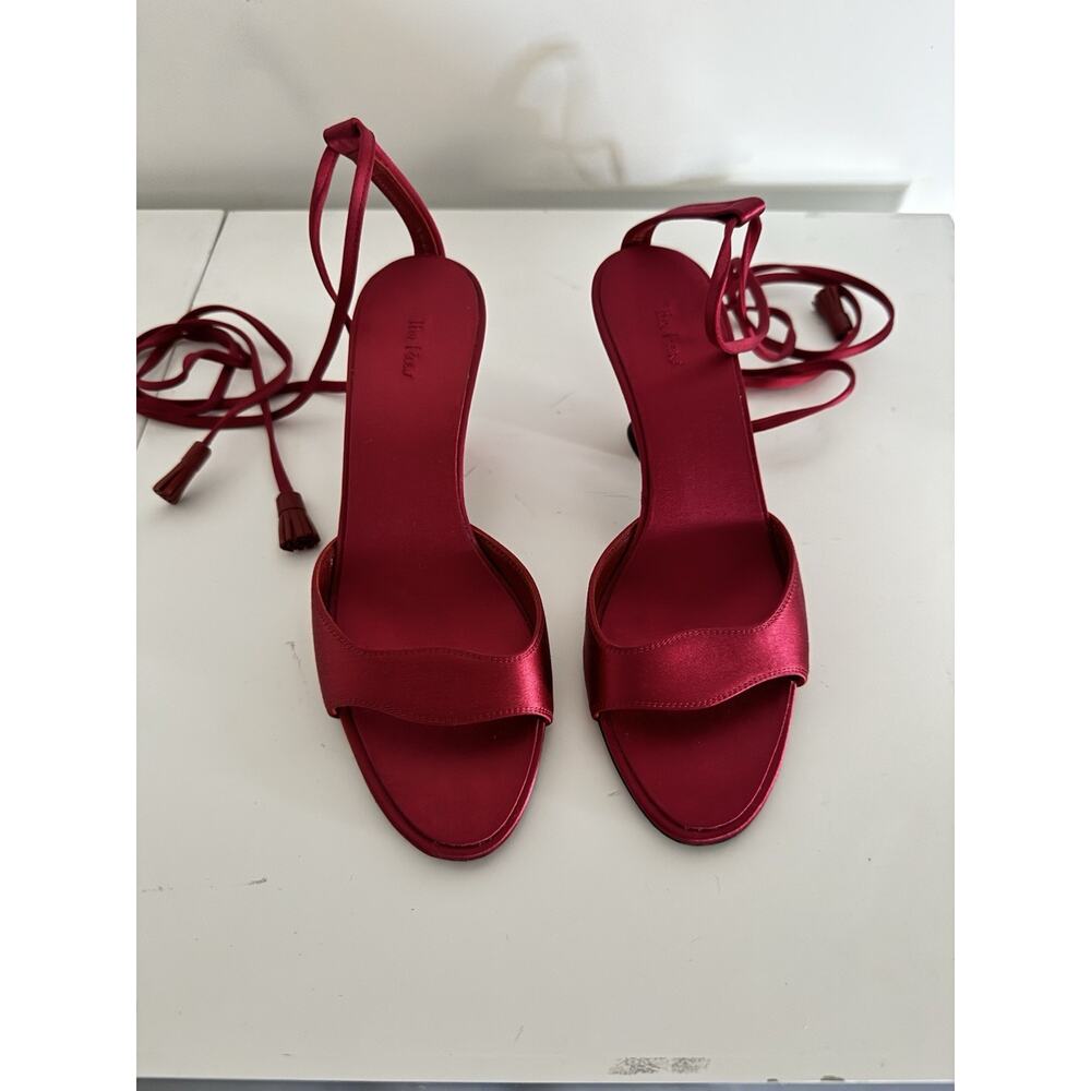 THE ROW $990 Red Satin Lace-Up Ankle Wrap CHARLOTTE Kitten Heels Sandals 35